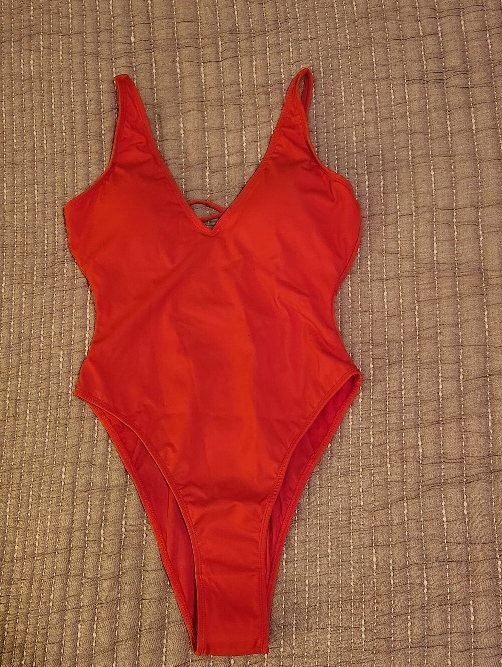 Ta3 Red Hi Cut Plungey Reg/ Long Medium NWT